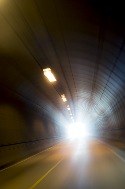 Passages 13 - seuil et lumière traversante, photographie fine art - cbaud